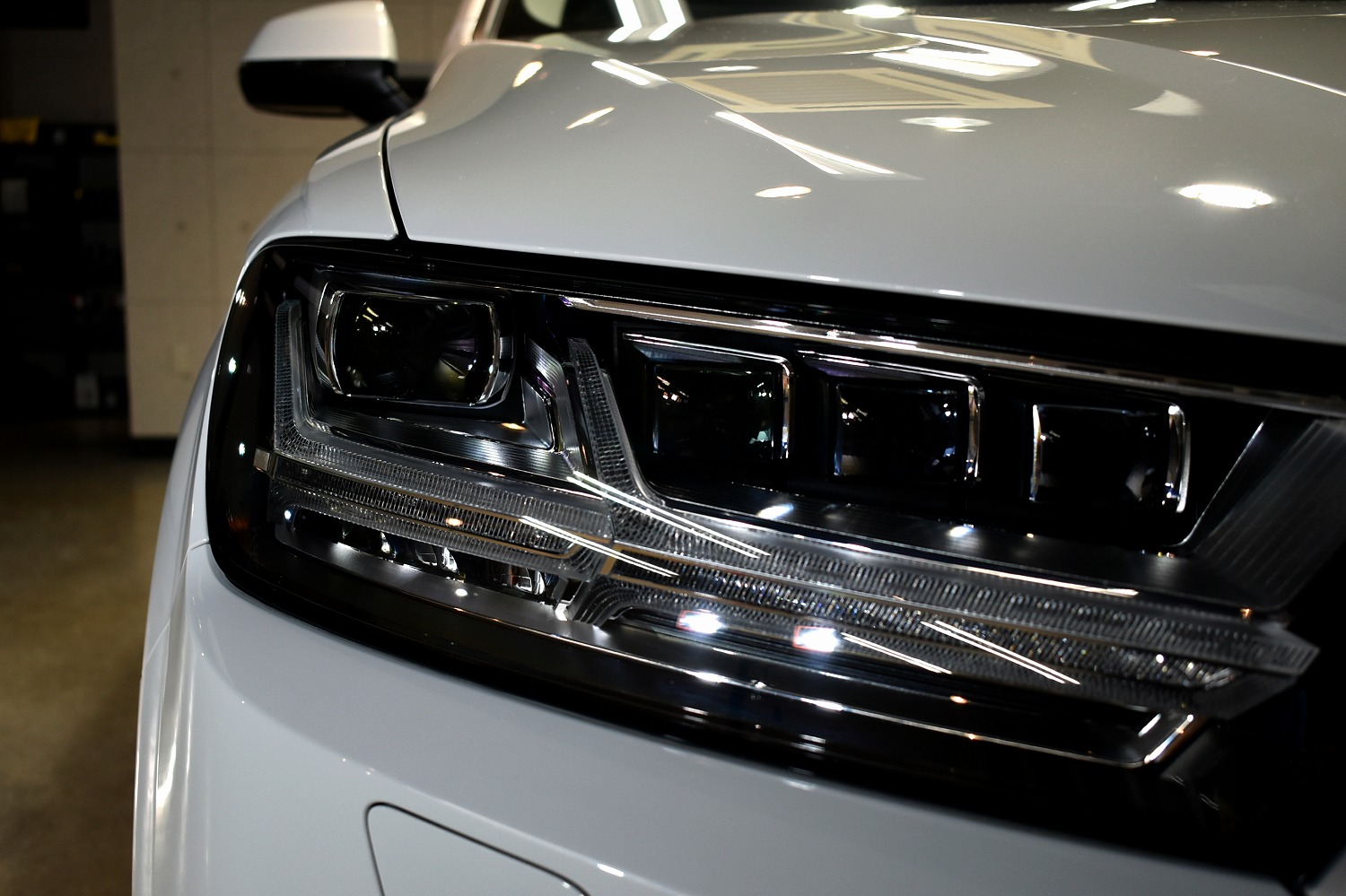 20211230audi_q7_013.jpg