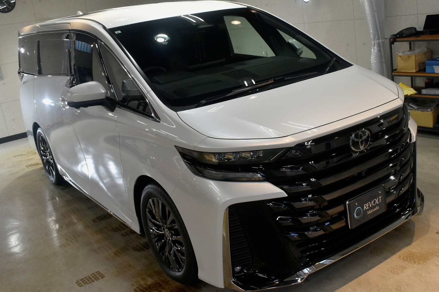 20230929toyota-vellfire001.jpg